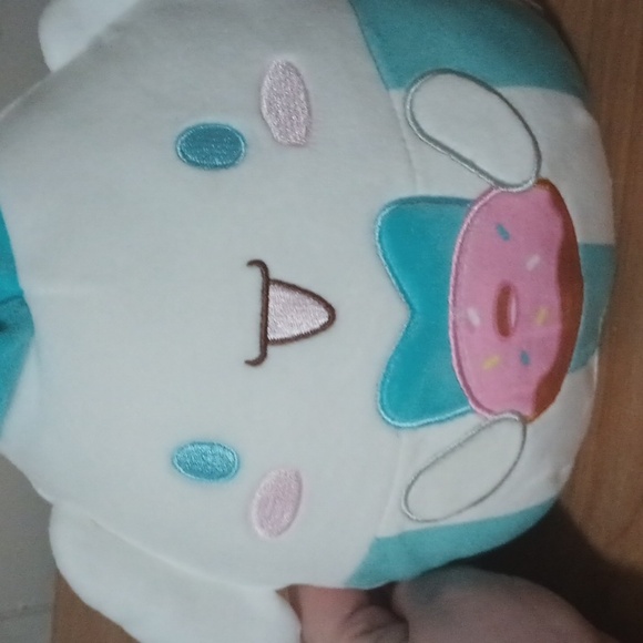 Cinnamoroll with Doughnut Squishmallow - Picture 5 of 5